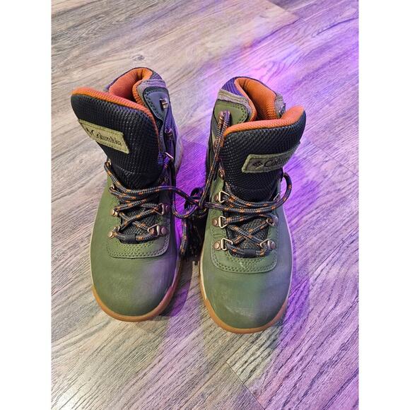 Colombia womens Newton Ridge™ Plus II Waterproof Hiking Boot sz 7 - Picture 1 of 6